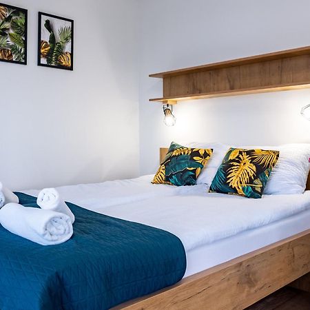 Rajska Polana Domki Premium ,Na Odludziu Z Prywatna Balia Z Jacuzzi I Sauna ,Cisza,Rowery Elektryczne,Gory,Astroprzygoda,- Adrspach, Skalne Miasto, Zamek Ksiaz,Andrzejowka,Karpacz, Sniezka,Janskie Laznie,Pec Mieroszow 外观 照片