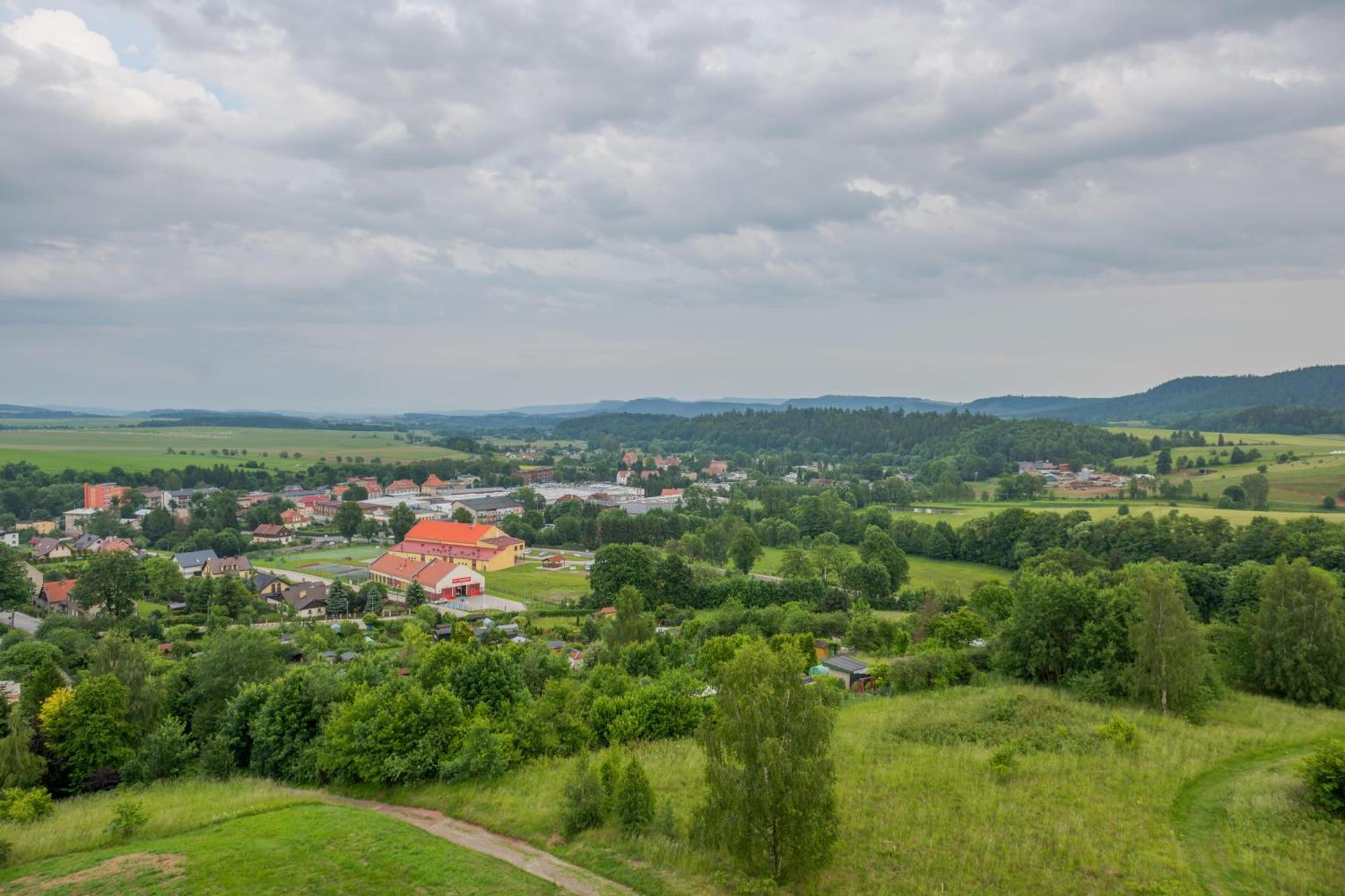 Rajska Polana Domki Premium ,Na Odludziu Z Prywatna Balia Z Jacuzzi I Sauna ,Cisza,Rowery Elektryczne,Gory,Astroprzygoda,- Adrspach, Skalne Miasto, Zamek Ksiaz,Andrzejowka,Karpacz, Sniezka,Janskie Laznie,Pec Mieroszow 外观 照片
